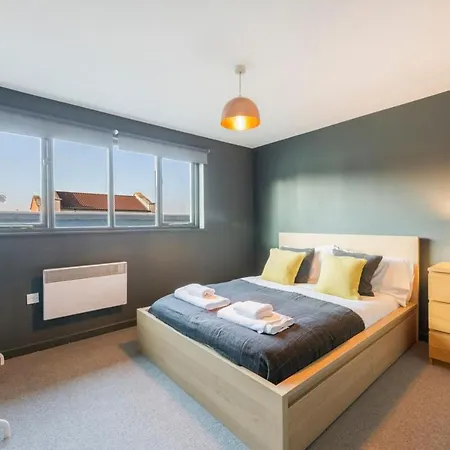 Midland Mews Contemporary 2 Bedrooom Apartment Апартаменти Бристоль