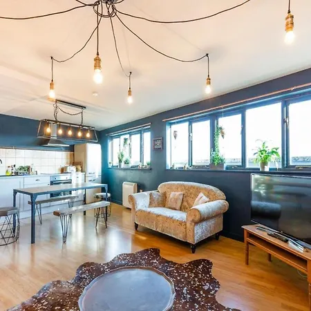 Midland Mews Contemporary 2 Bedrooom Apartment * Бристоль