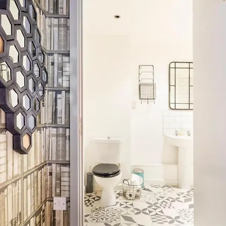 Апартаменти Midland Mews Contemporary 2 Bedrooom Apartment *
