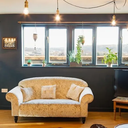 Midland Mews Contemporary 2 Bedrooom Apartment Апартаменти *
