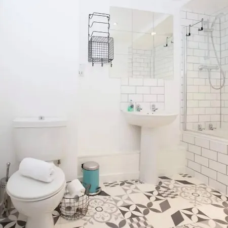 Midland Mews Contemporary 2 Bedrooom Apartment Apartment *